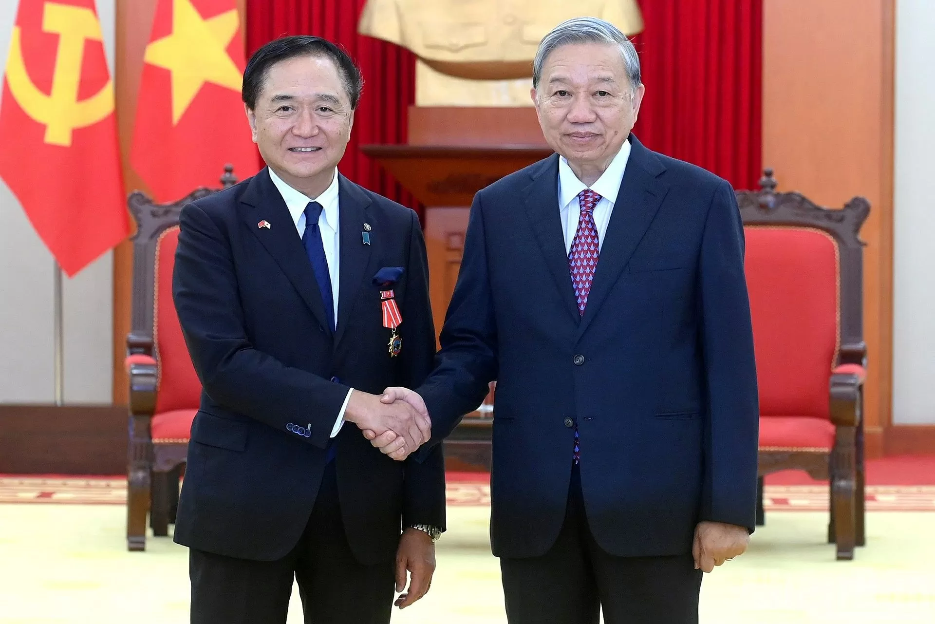 General Secretary To Lam receives Kanagawa Governor Kuroiwa Yuji General Secretary To Lam receives Kanagawa Governor Kuroiwa Yuji