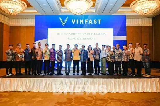 At the signing ceremony. (Photo courtesy of VinFast)