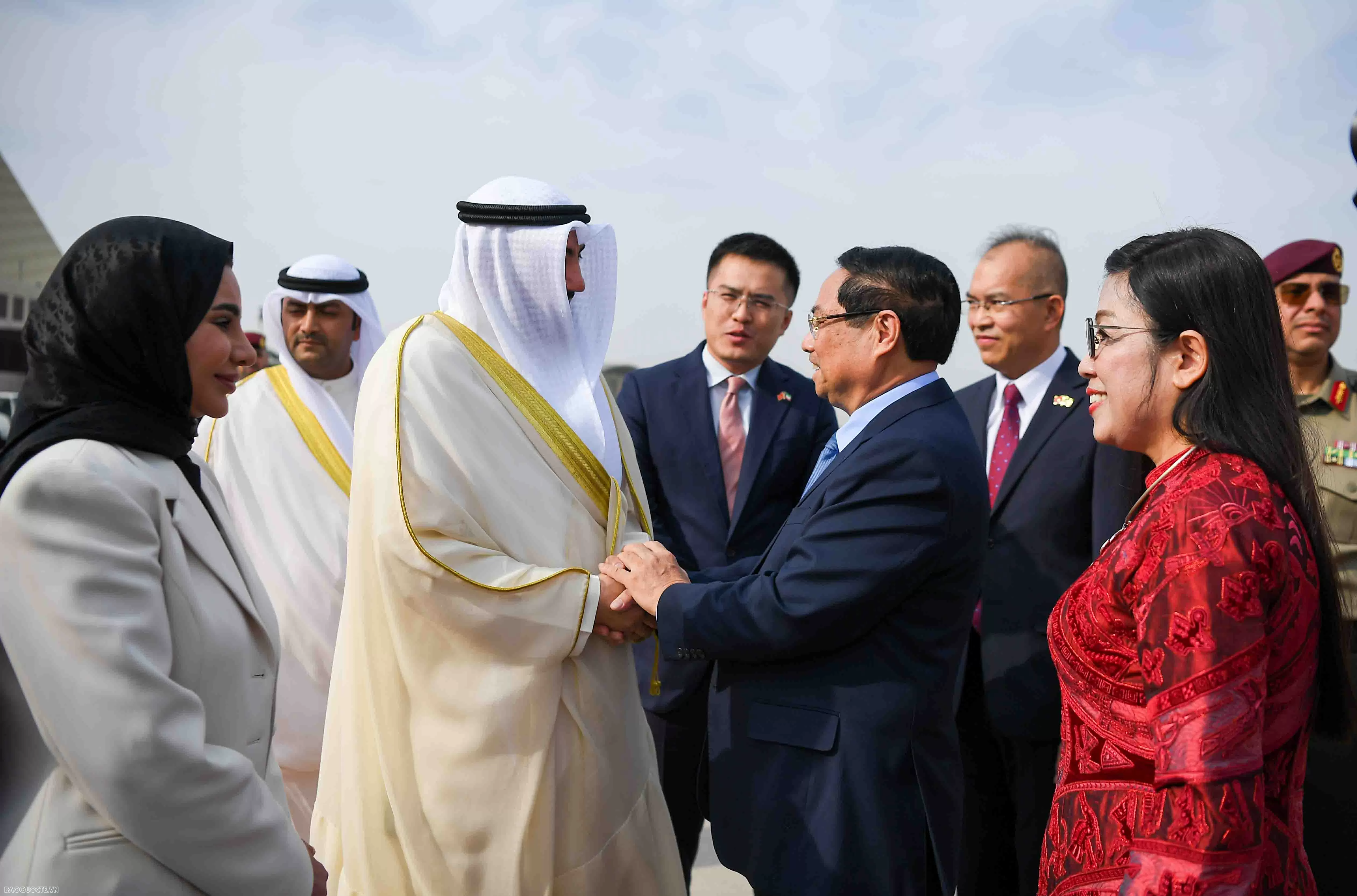 Prime Minister Pham Minh Chinh and spouse arrive in Kuwait City, beginning official visit to Kuwait