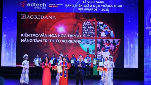 Agribank makes its mark at the Smart Education Initiative - SEI Awards 2025