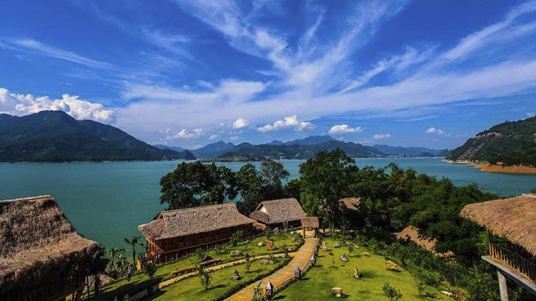 Phu Tho strives to unlock the priceless potential of Hoa Binh Lake tourist area