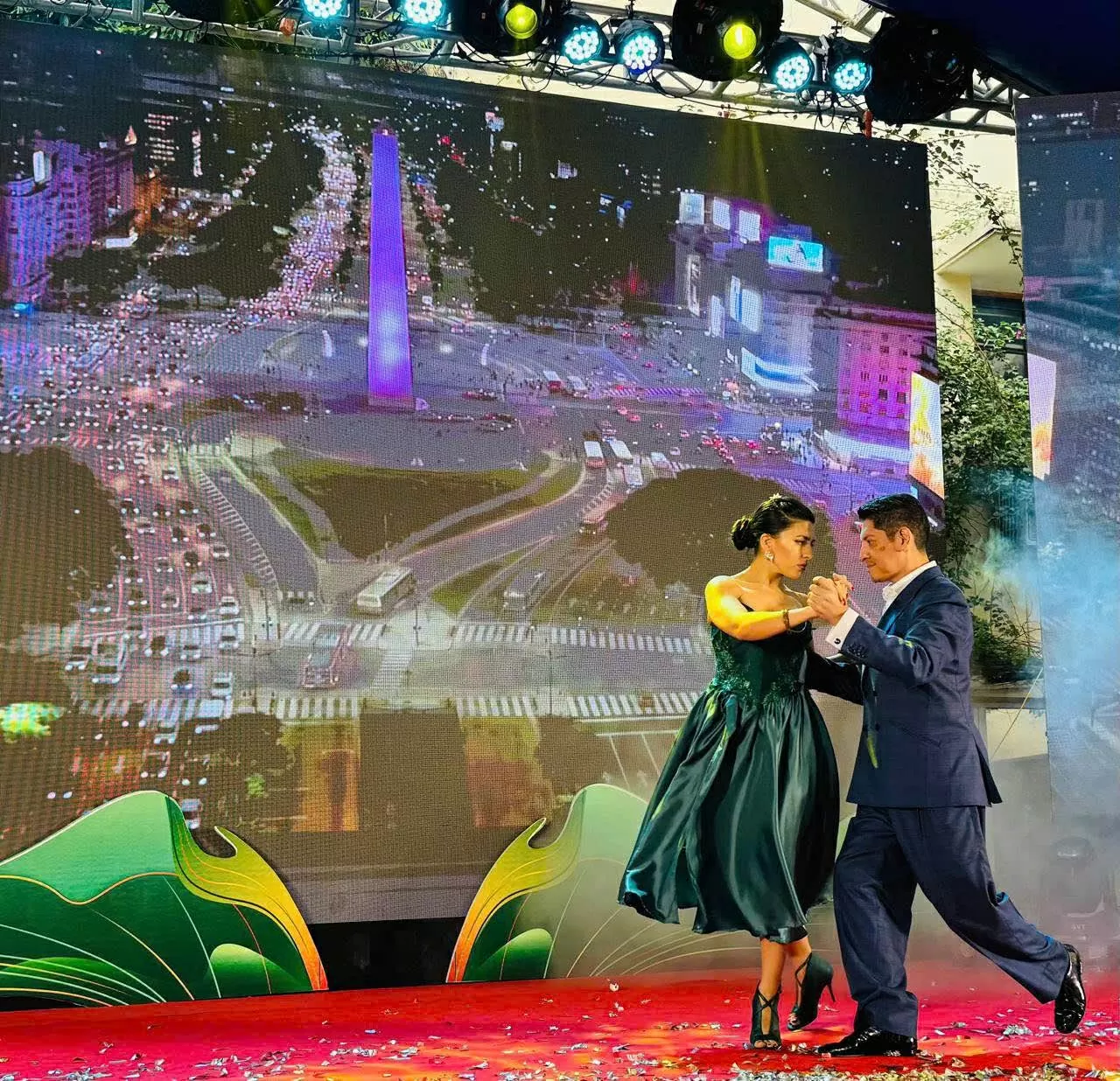 Đại sứ Bednarski: Liên hoan Văn hoá ẩm thực quốc tế đưa nhân dân hai nước Việt Nam-Argentina xích lại gần nhau Đại sứ Bednarski: Liên hoan Văn hoá ẩm thực quốc tế đưa nhân dân hai nước Việt Nam-Argentina xích lại gần nhau