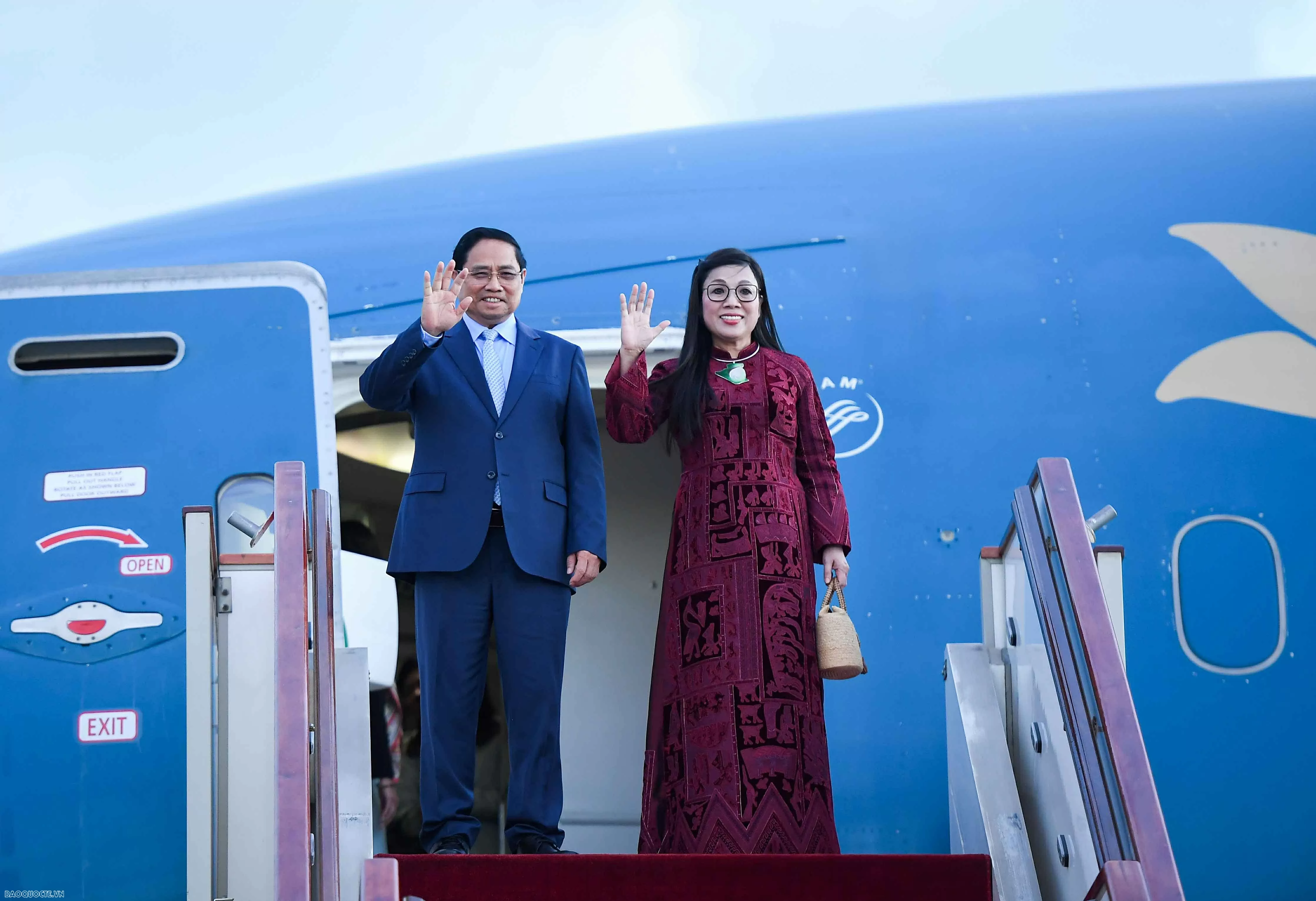 Welcome ceremony held for Prime Minister Pham Minh Chinh and spouse in Algeria