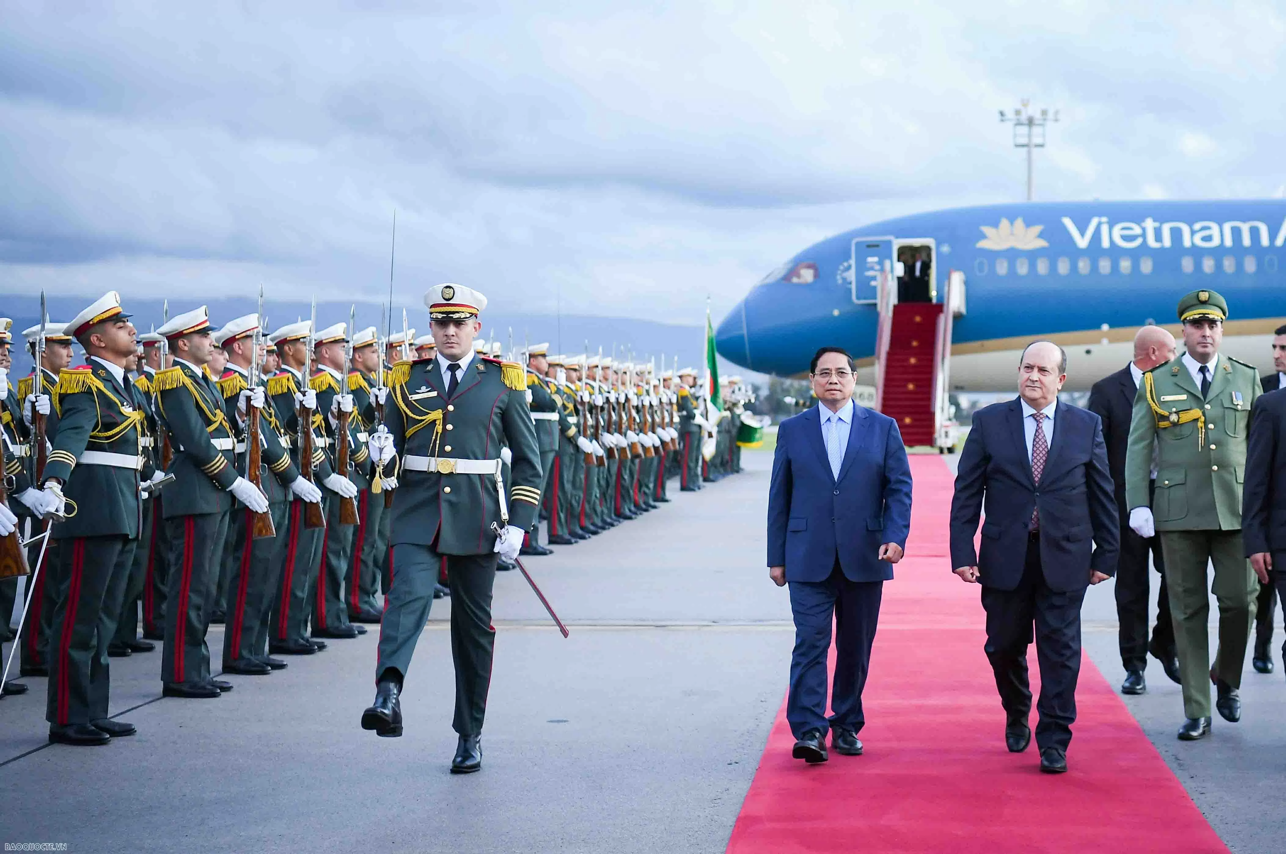 Welcome ceremony held for Prime Minister Pham Minh Chinh and spouse in Algeria Welcome ceremony held for Prime Minister Pham Minh Chinh and spouse in Algeria