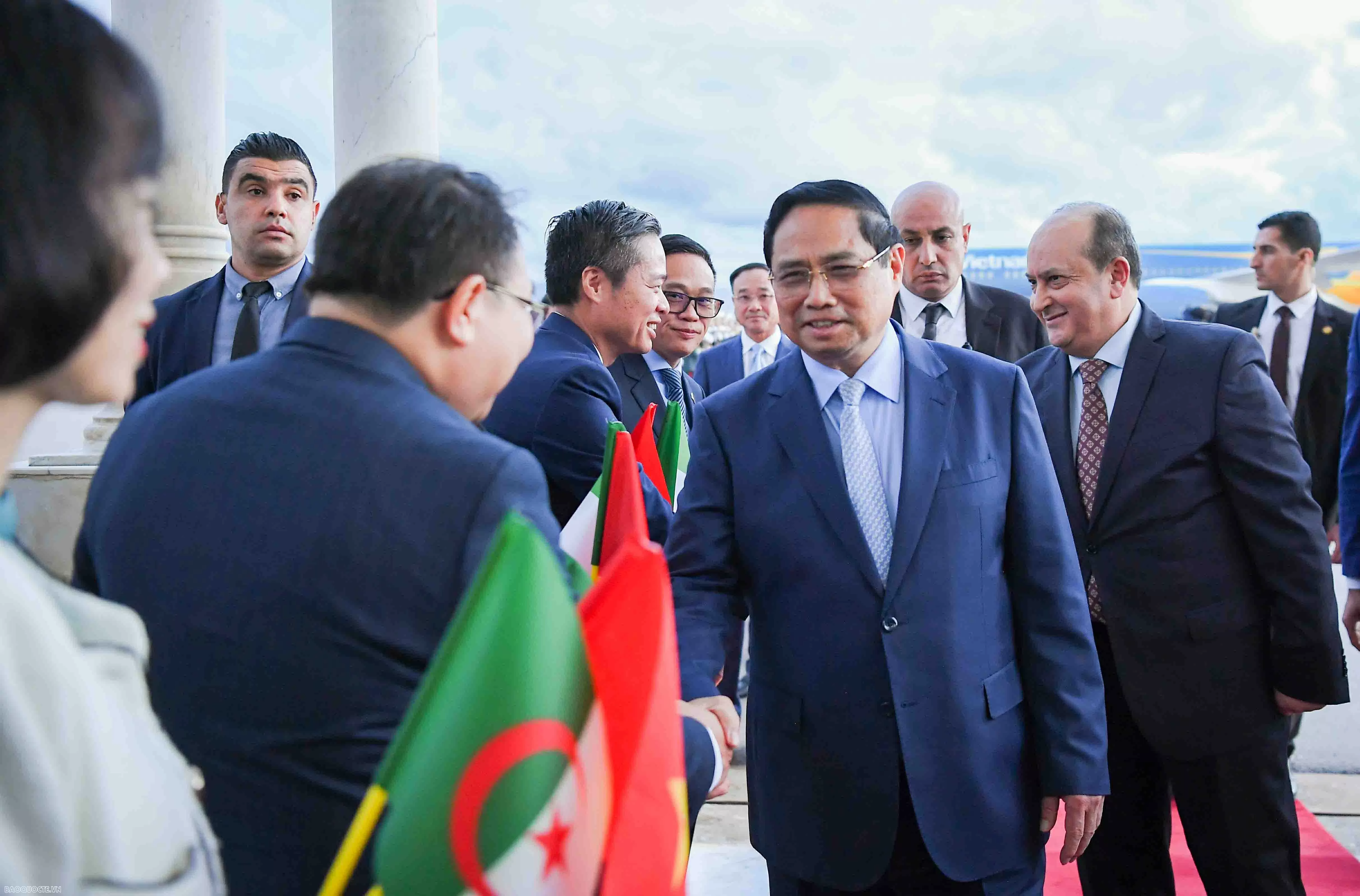 Welcome ceremony held for Prime Minister Pham Minh Chinh and spouse in Algeria Welcome ceremony held for Prime Minister Pham Minh Chinh and spouse in Algeria