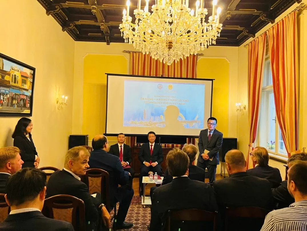Austria commits to supporting businesses in expanding ties, investment, and cooperation with Da Nang Austria commits to supporting businesses in expanding ties, investment, and cooperation with Da Nang