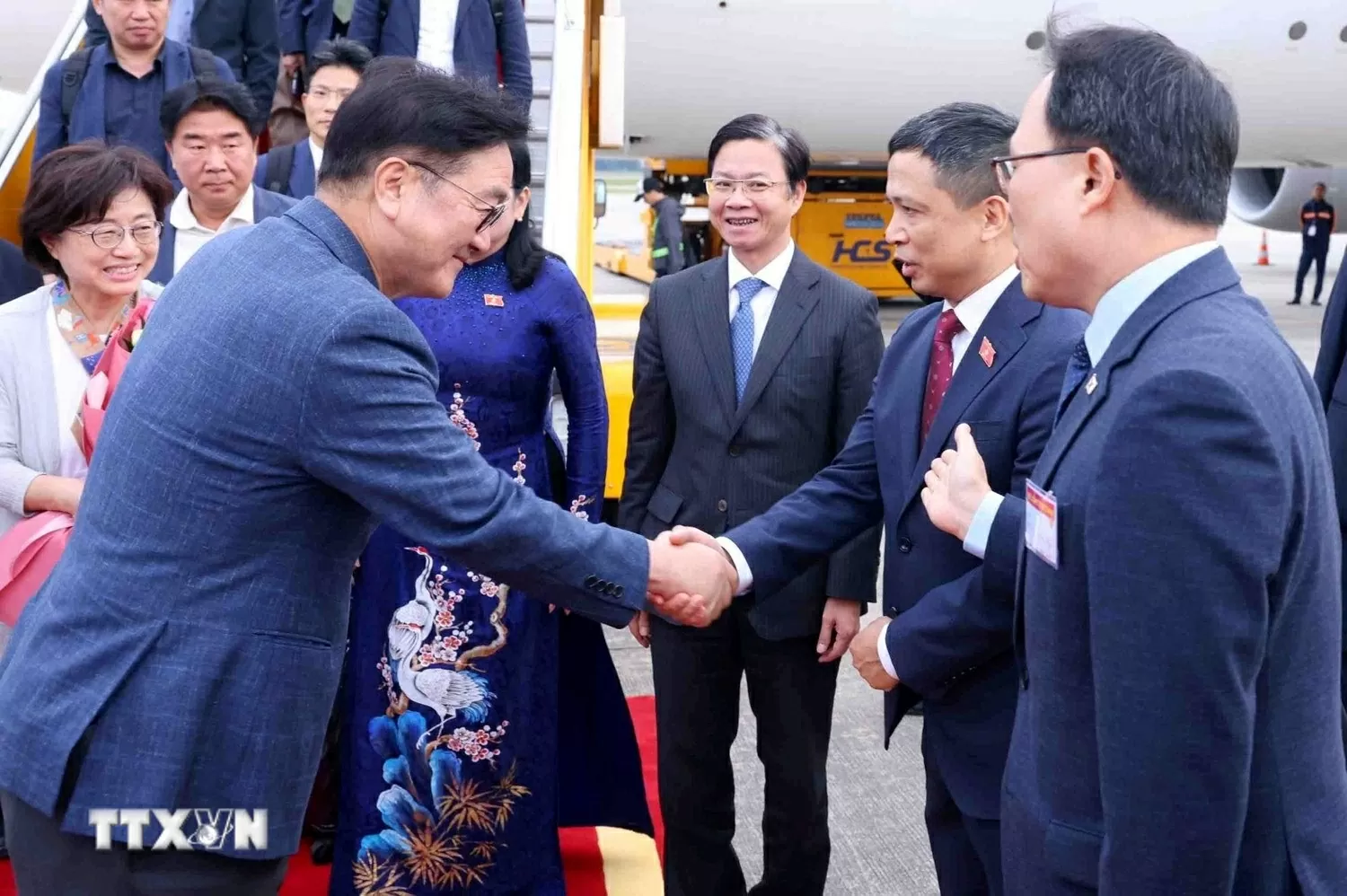 RoK National Assembly Speaker and spouse arrive in Hanoi, beginning official visit to Vietnam
