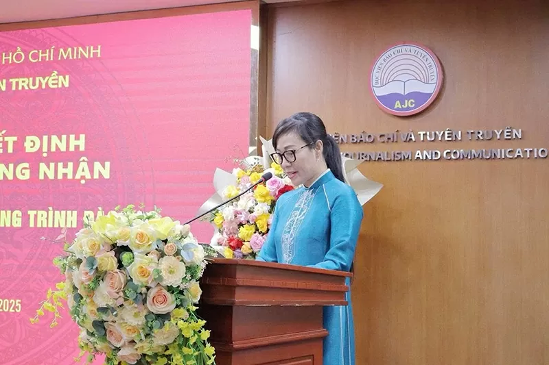 The Academy of Journalism and Communication receives quality accreditation for 12 training programs
