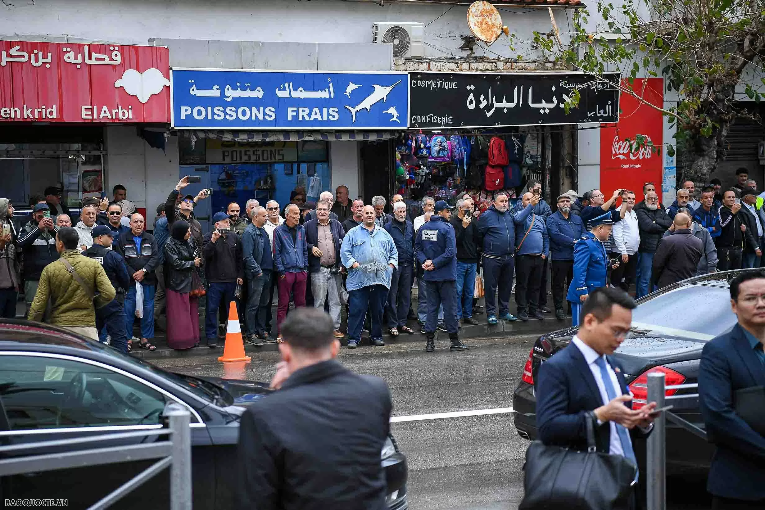 Prime Minister Pham Minh Chinh and spouse attend unveiling of President Ho Chi Minh memorial stele in Algeria Prime Minister Pham Minh Chinh and spouse attend unveiling of President Ho Chi Minh memorial stele in Algeria