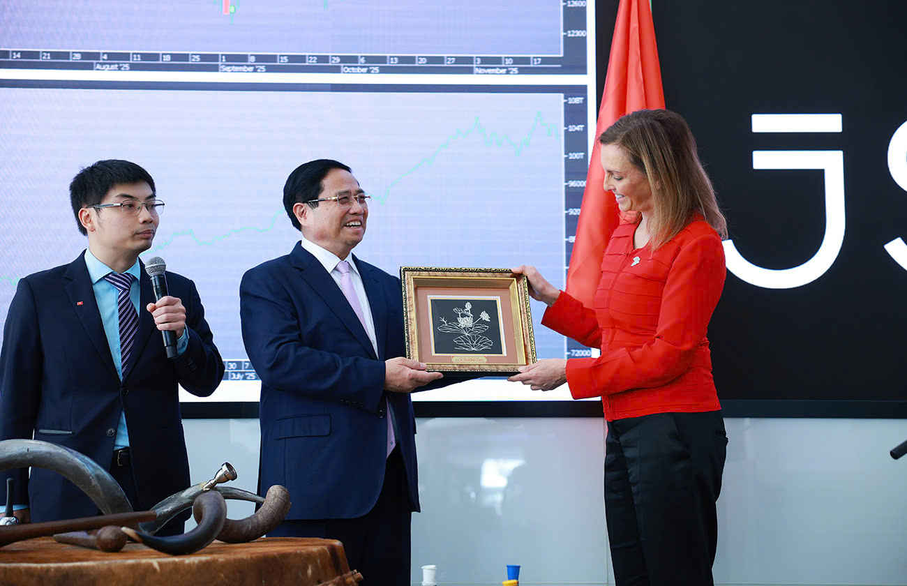 Prime Minister Pham Minh Chinh visits Africa's Largest Stock Exchange Prime Minister Pham Minh Chinh visits Africa's Largest Stock Exchange