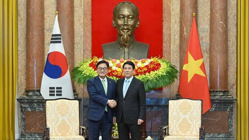 President Luong Cuong receives RoK National Assembly Speaker Woo Won Shik