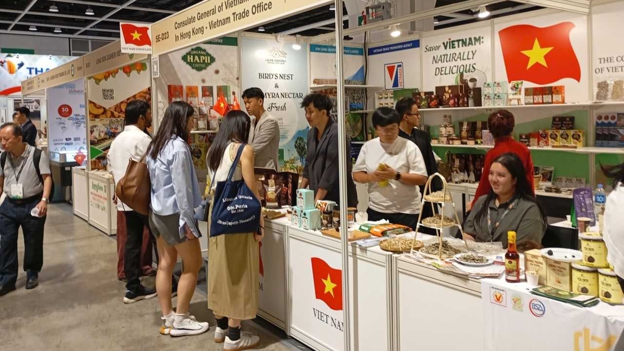 Vietnam’s national brands shine at Hong Kong Food Expo 2025