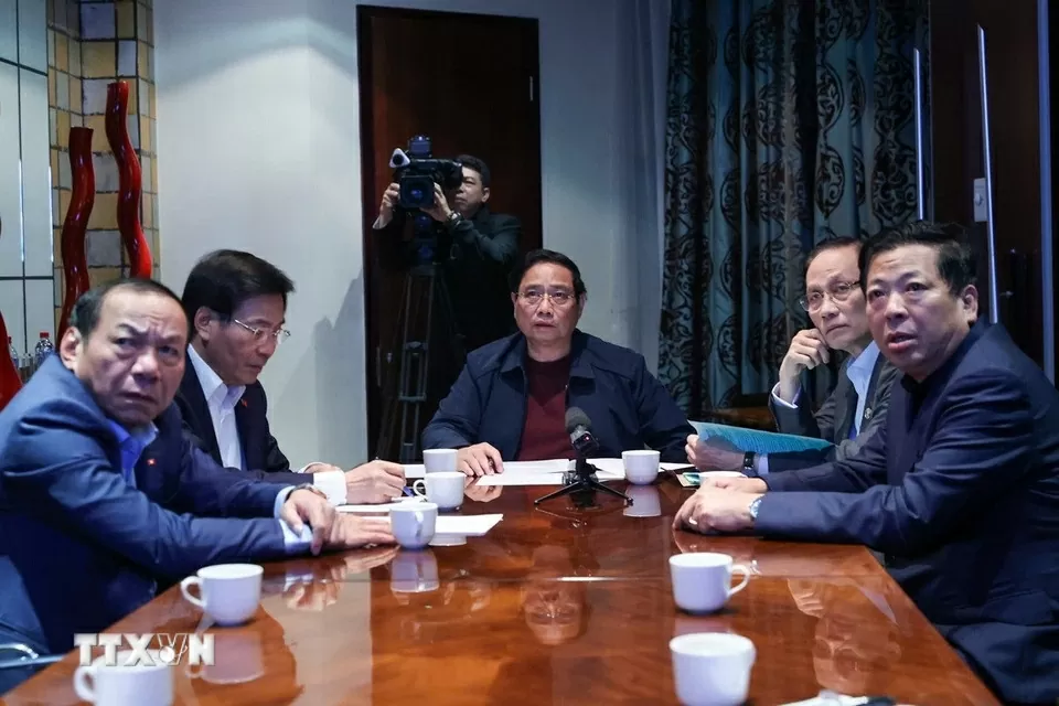 Prime Minister Pham Minh Chinh holds emergency online meeting on flood recovery
