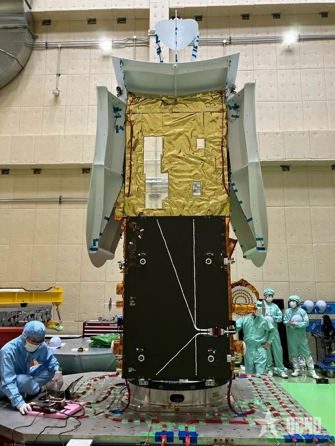 Satellite assembly activities at the Vietnam Space Centre. (Photo courtesy of the Vietnam Space Centre) Satellite assembly activities at the Vietnam Space Centre. (Photo courtesy of the Vietnam Space Centre)