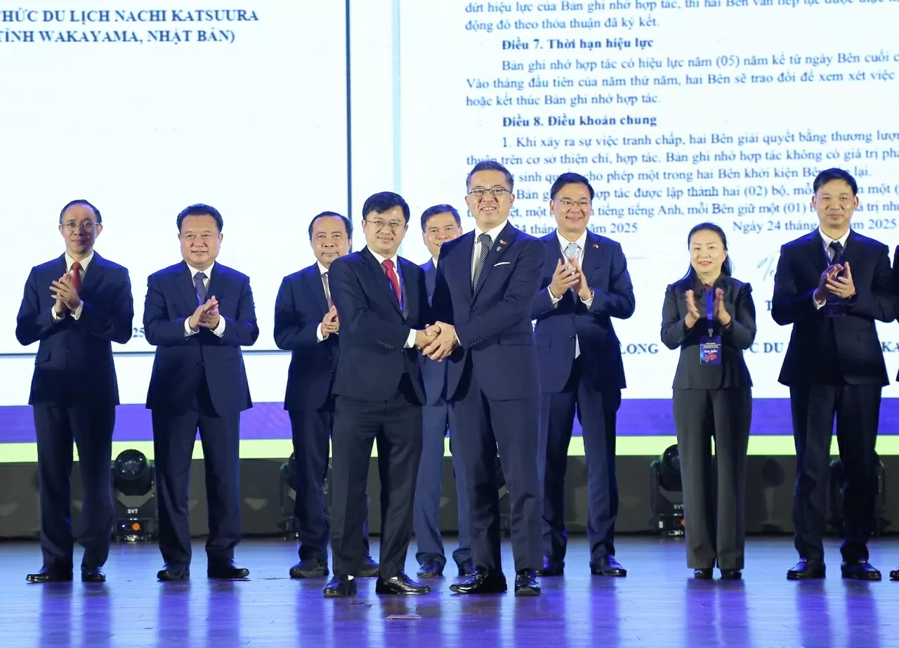 Quang Ninh joins the wave of innovation, providing efective and substantive long-term support to foreign investors Quang Ninh joins the wave of innovation, providing efective and substantive long-term support to foreign investors