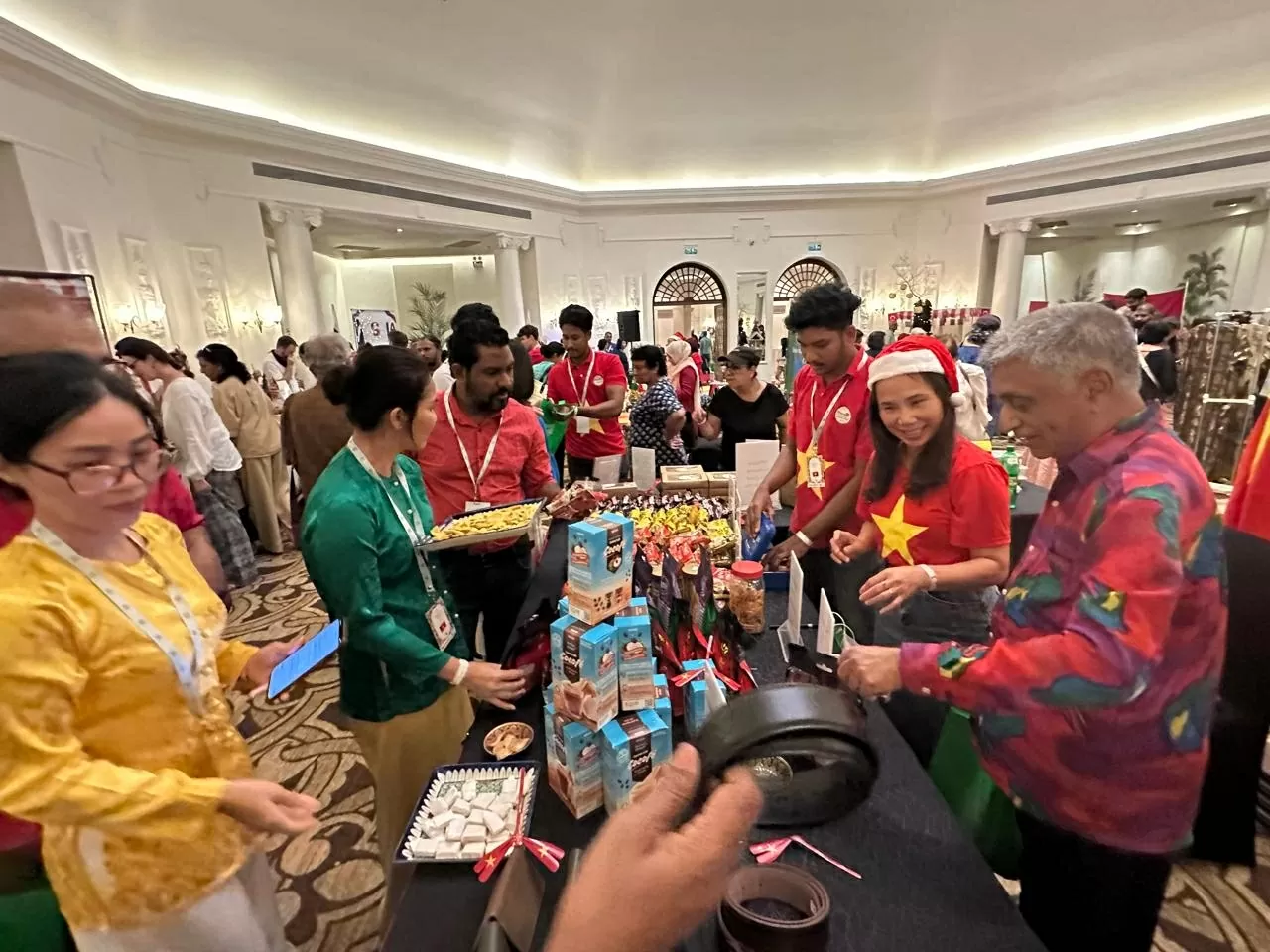 Vietnamese booth attracts attention at the 2025 International Charity Fair in Colombo (Sri Lanka)
