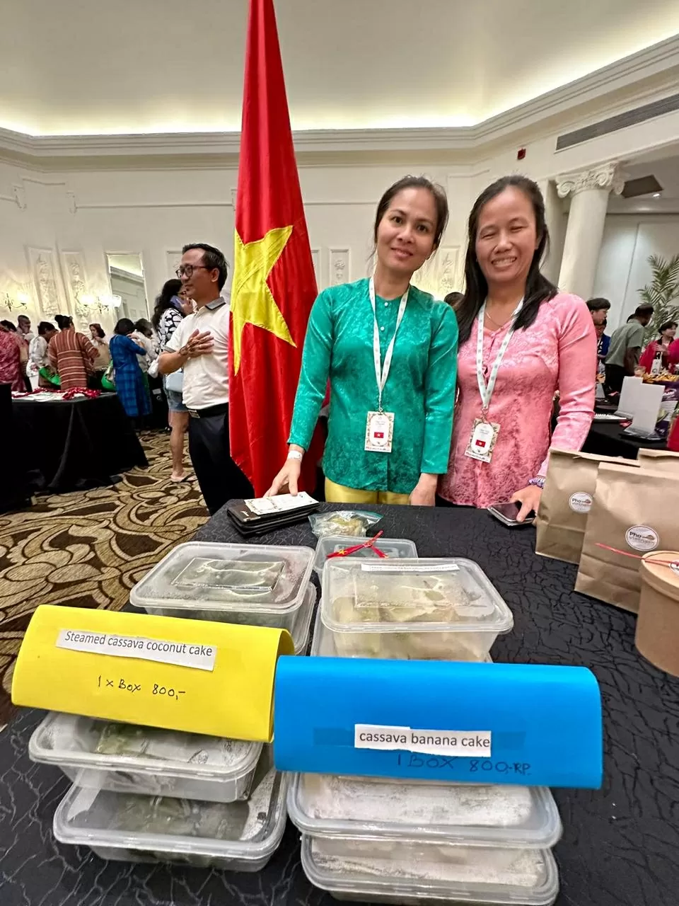 Vietnamese booth attracts attention at the 2025 International Charity Fair in Colombo (Sri Lanka)