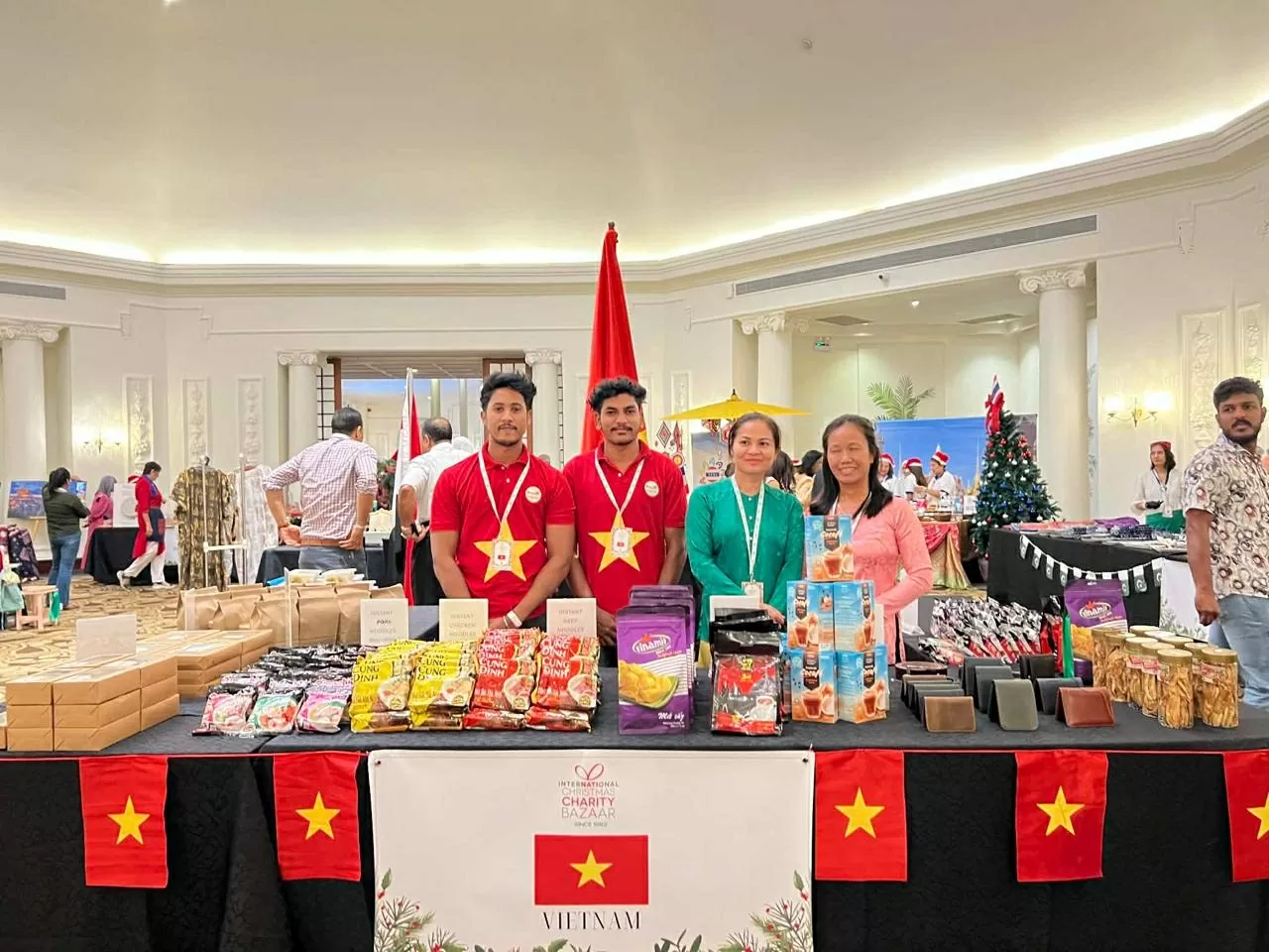 Vietnamese booth attracts attention at the 2025 International Charity Fair in Colombo (Sri Lanka)