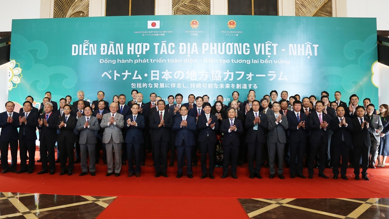 Prime Minister Pham Minh Chinh attends Vietnam-Japan Local Cooperation Forum in Quang Ninh
