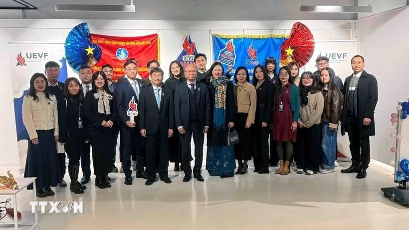 Vietnamese students in France actively promote bilateral cooperation