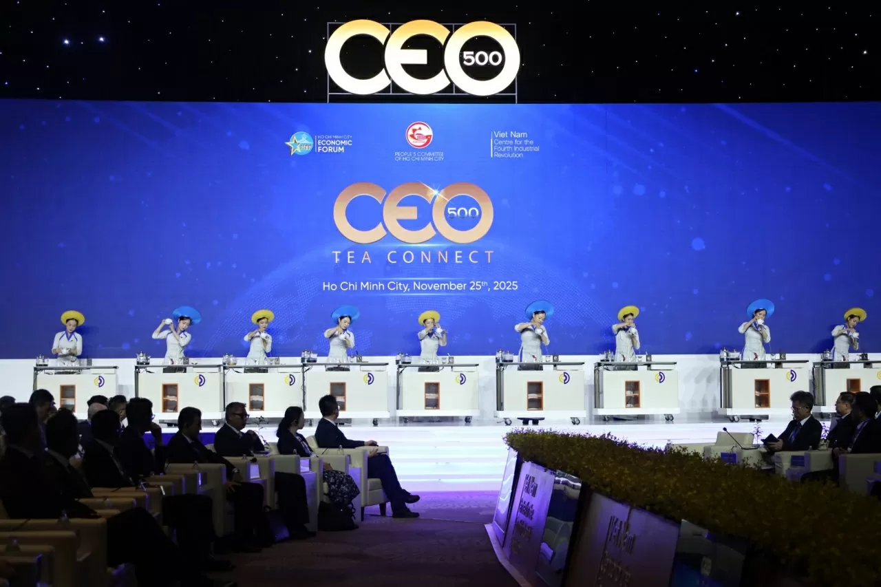 Autumn Economic Forum 2025: Prime Minister Pham Minh Chinh attends CEO 500-TEA CONNECT event