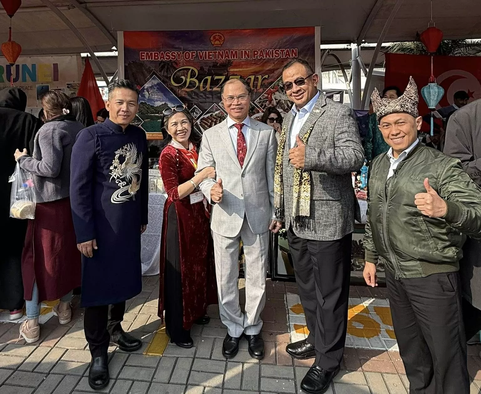 Vietnam's booth 'shines' at Bazaar 2025 in Islamabad