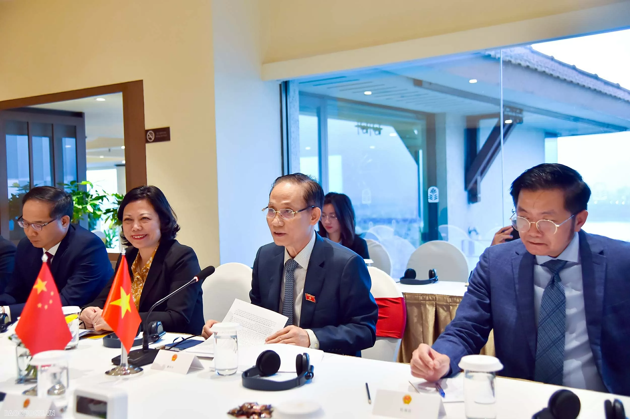 Foreign Minister Le Hoai Trung holds talks with Guangxi Zhuang Autonomous Region’s Chairman