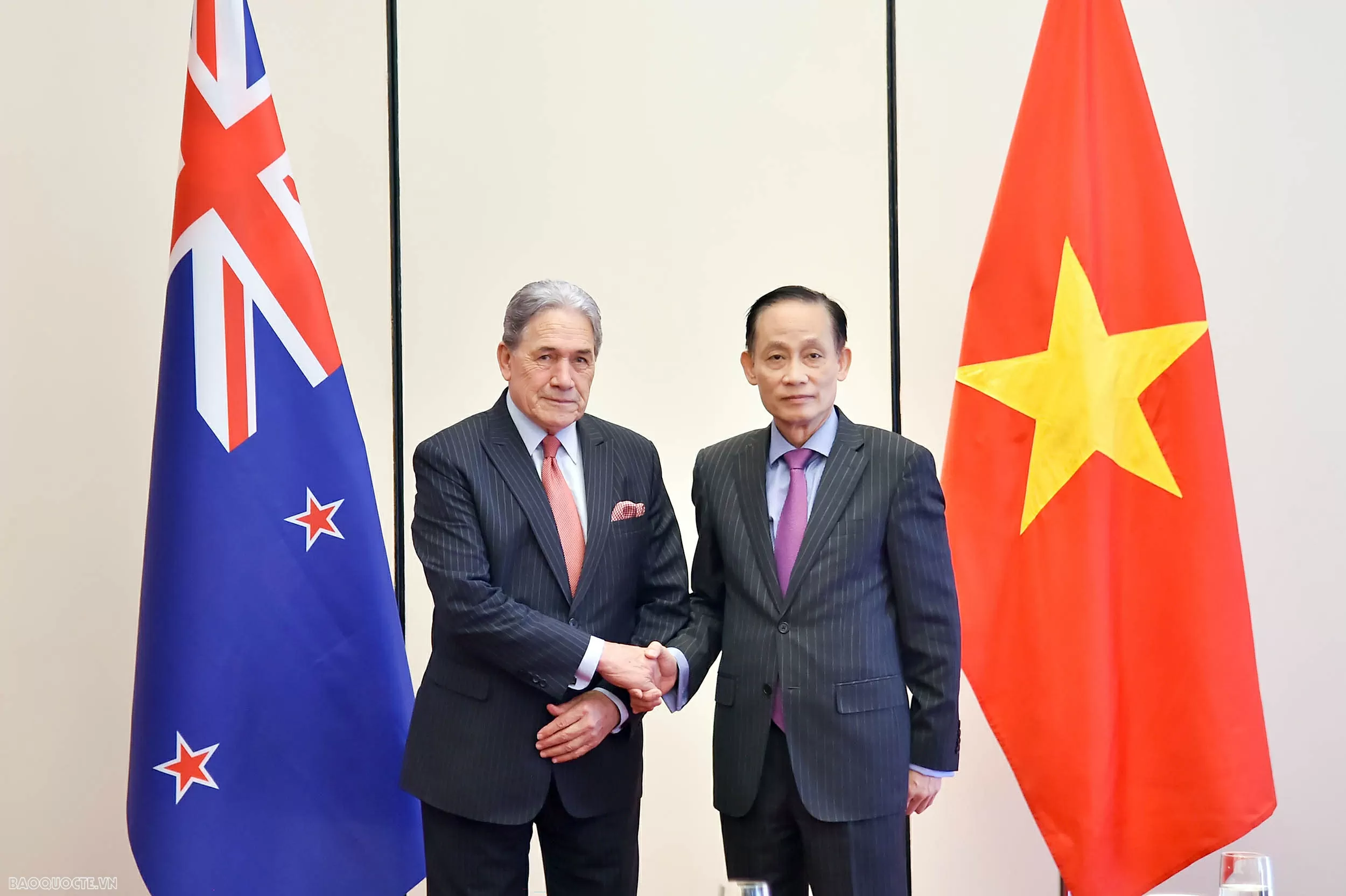 Foreign Minister Le Hoai Trung co-chairs the 3rd Vietnam-New Zealand Foreign Ministers’ Meeting (FMM-3) Foreign Minister Le Hoai Trung co-chairs the 3rd Vietnam-New Zealand Foreign Ministers’ Meeting (FMM-3)