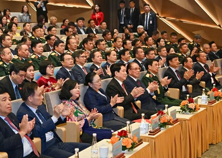 Celebrating 50 years of Laos' National Day: Affirming Vietnam-Laos great friendship and special solidarity Celebrating 50 years of Laos' National Day: Affirming Vietnam-Laos great friendship and special solidarity