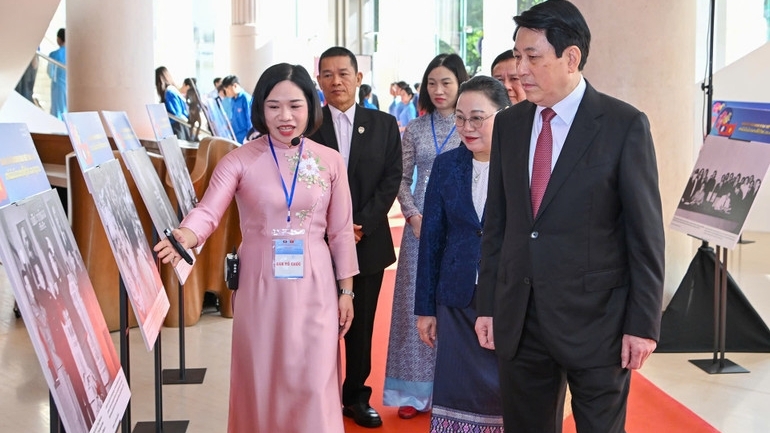 Celebrating 50 years of Laos' National Day: Affirming Vietnam-Laos great friendship and special solidarity