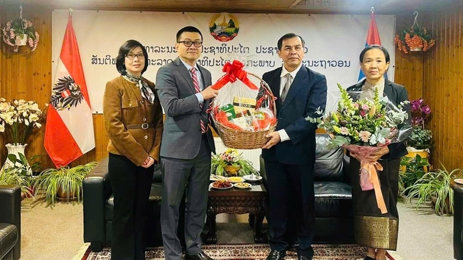 Confidence in Laos achieving significant milestones on its path to development and integration: Ambassador Vu Le Thai Hoang