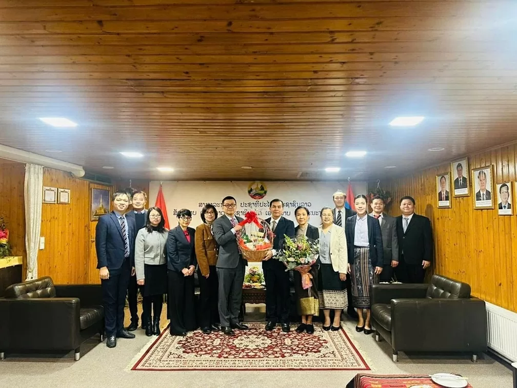 Confidence in Laos achieving significant milestones on its path to development and integration: Ambassador Vu Le Thai Hoang