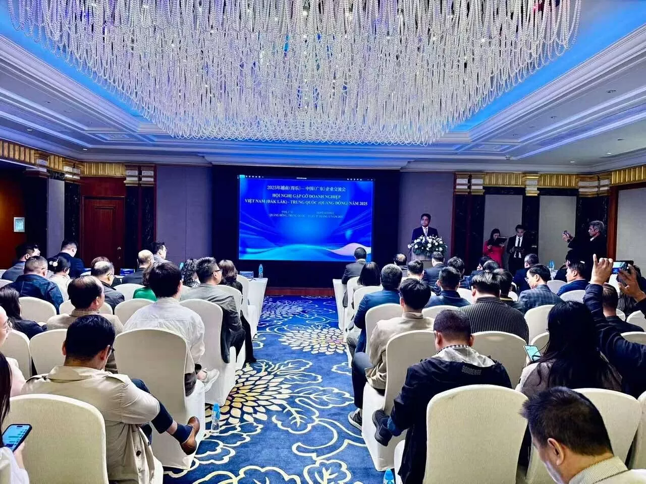 Connecting Dak Lak - Guangdong, China: Opening doors for trade and investment cooperation Connecting Dak Lak - Guangdong, China: Opening doors for trade and investment cooperation
