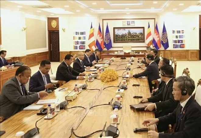 Deputy PM Bui Thanh Son visits Cambodia, strengthening traditional friendship, comprehensive cooperation