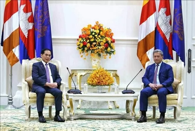 Deputy PM Bui Thanh Son visits Cambodia, strengthening traditional friendship, comprehensive cooperation