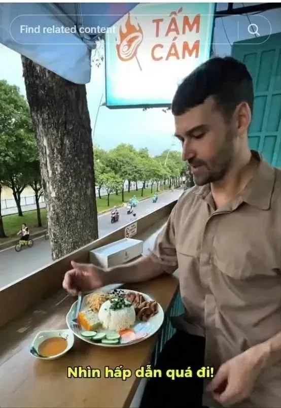 Russian expat Sam Kupriyanov shares Vietnamese cuisine (Photo: sggp.org.vn)