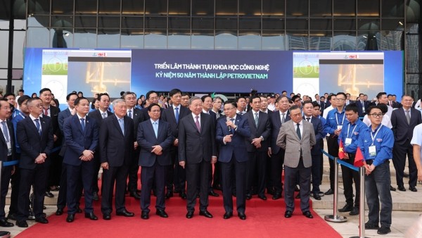 PTSC attends the Science and Technology Exhibition on Petrovietnam's 50th anniversary of establishment
