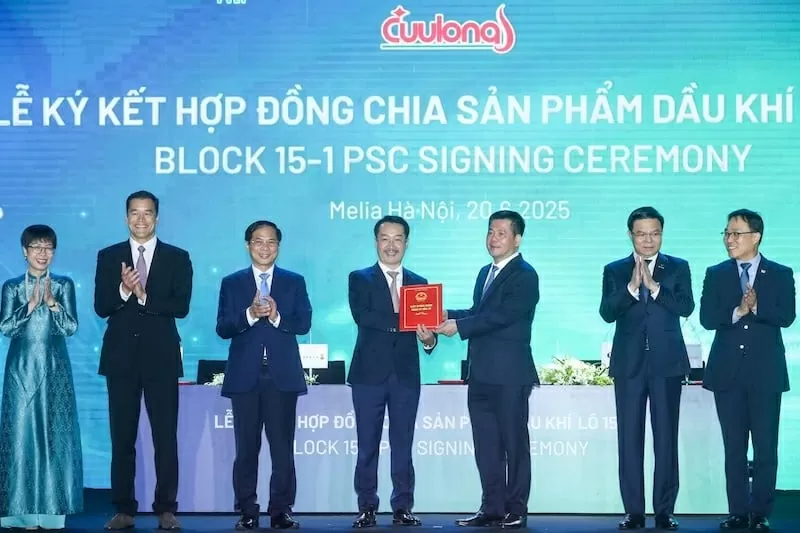 Signing PSC Block 15-1: Ensuring sustainable production output of Petrovietnam