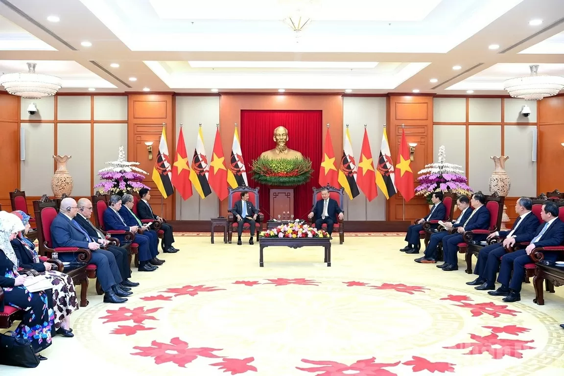 General Secretary To Lam welcomes Sultan of Brunei Darussalam Haji Hassanal Bolkiah in Hanoi