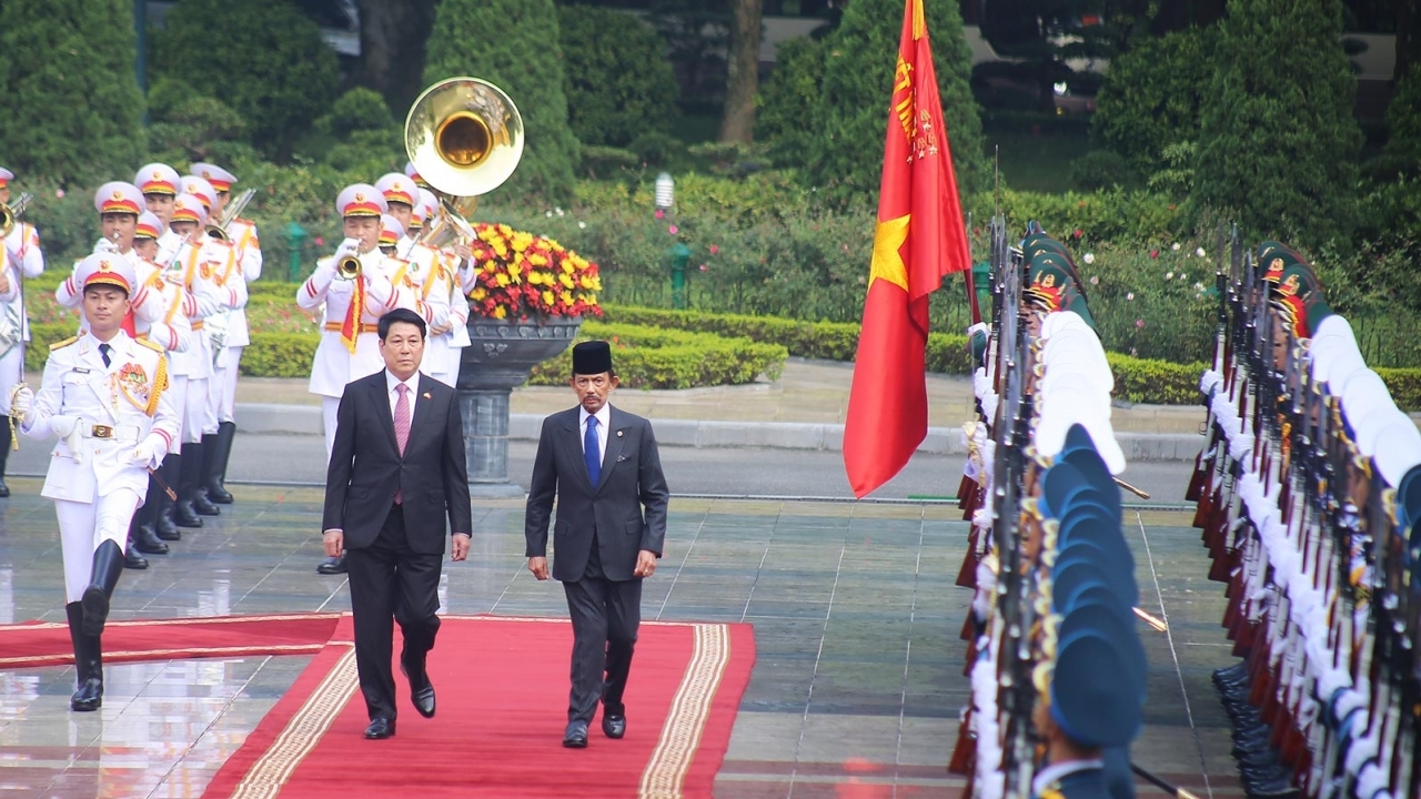 Welcome ceremony held for Brunei Darussalam's Sultan Haji Hassanal Bolkiah