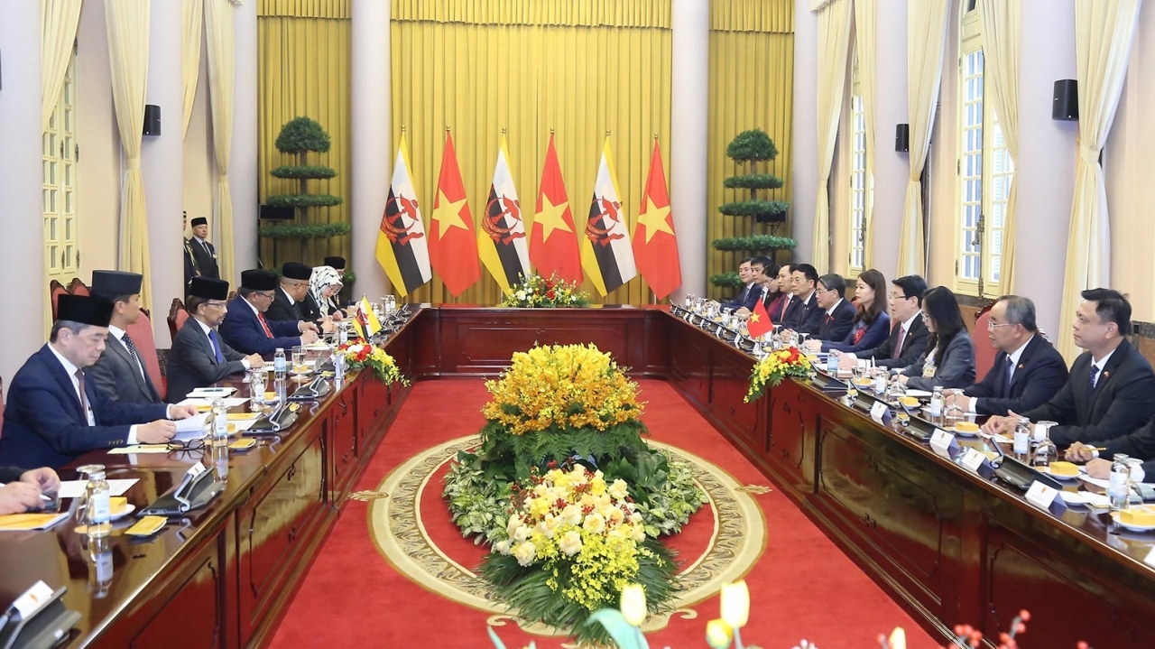 President Luong Cuong holds talks with the Sultan of Brunei to enhance effectiveness and substance of bilateral ties