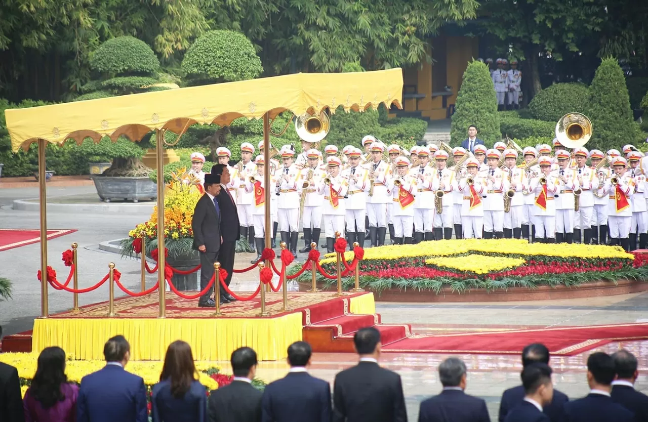Welcome ceremony held for Brunei Darussalam's Sultan Haji Hassanal Bolkiah