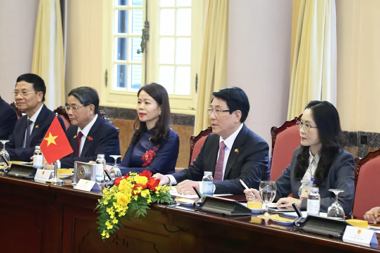 President Luong Cuong holds talks with the Sultan of Brunei to enhance effectiveness and substance of bilateral ties