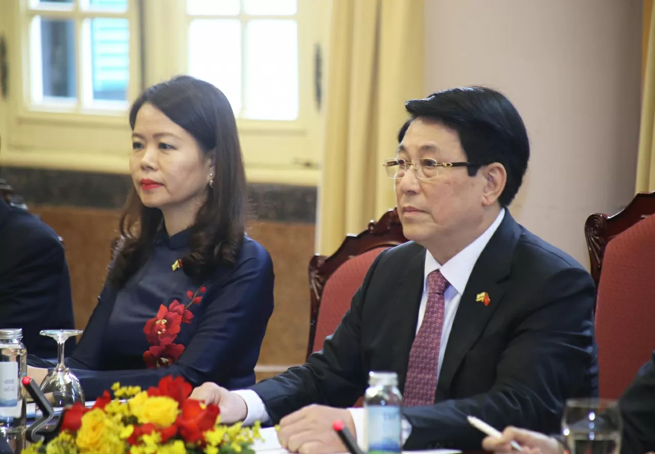 President Luong Cuong holds talks with the Sultan of Brunei to enhance effectiveness and substance of bilateral ties