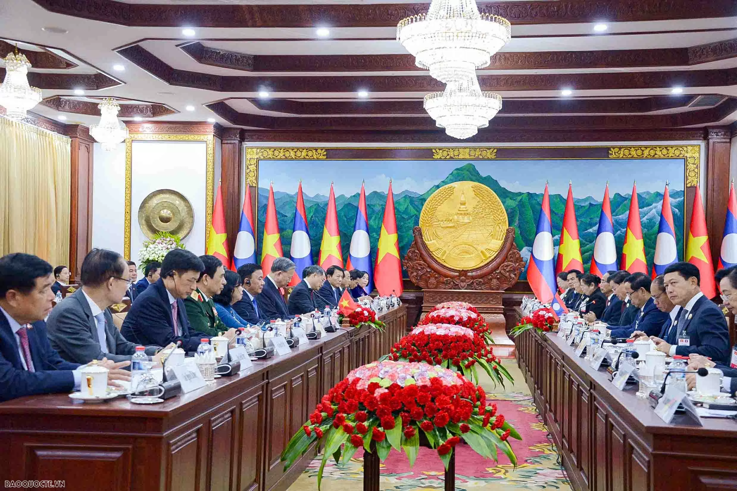 Vietnam, Lao leaders hold talks to promote great friendship, special solidarity, comprehensive cooperation, and strategic connectivity