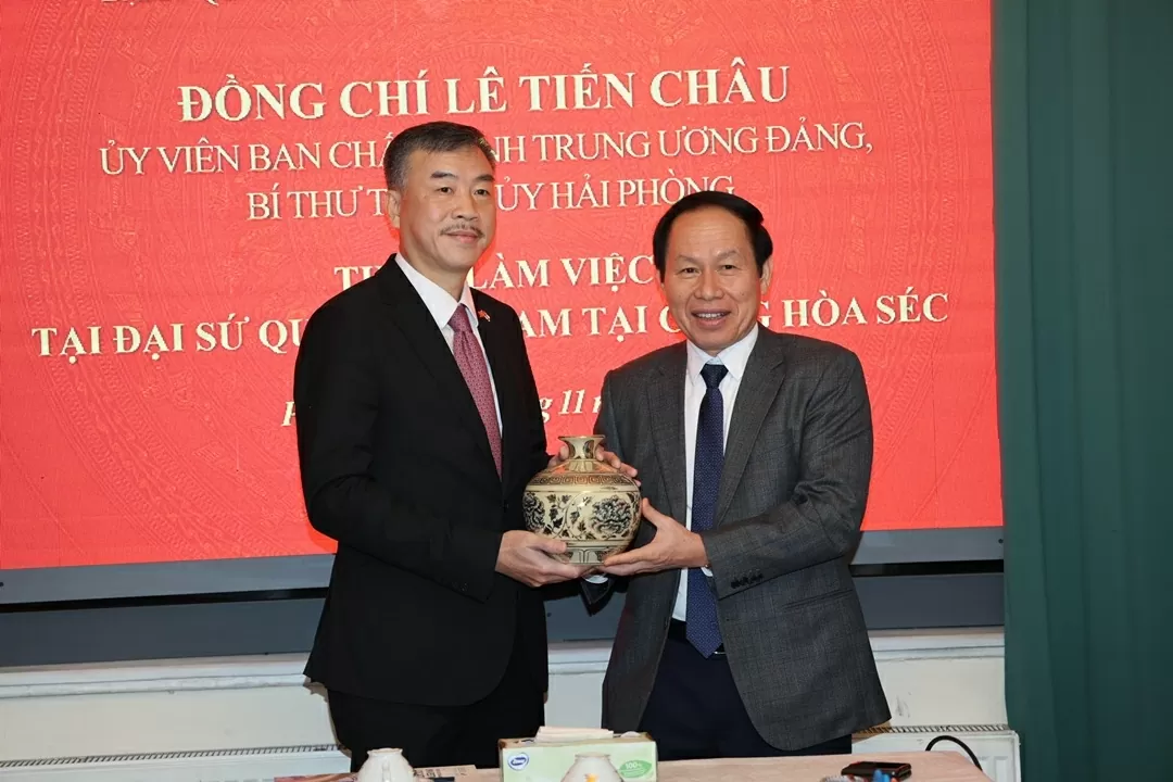 Hai Phong seeks cooperation opportunities, promotes bilateral investment with Czech Republic