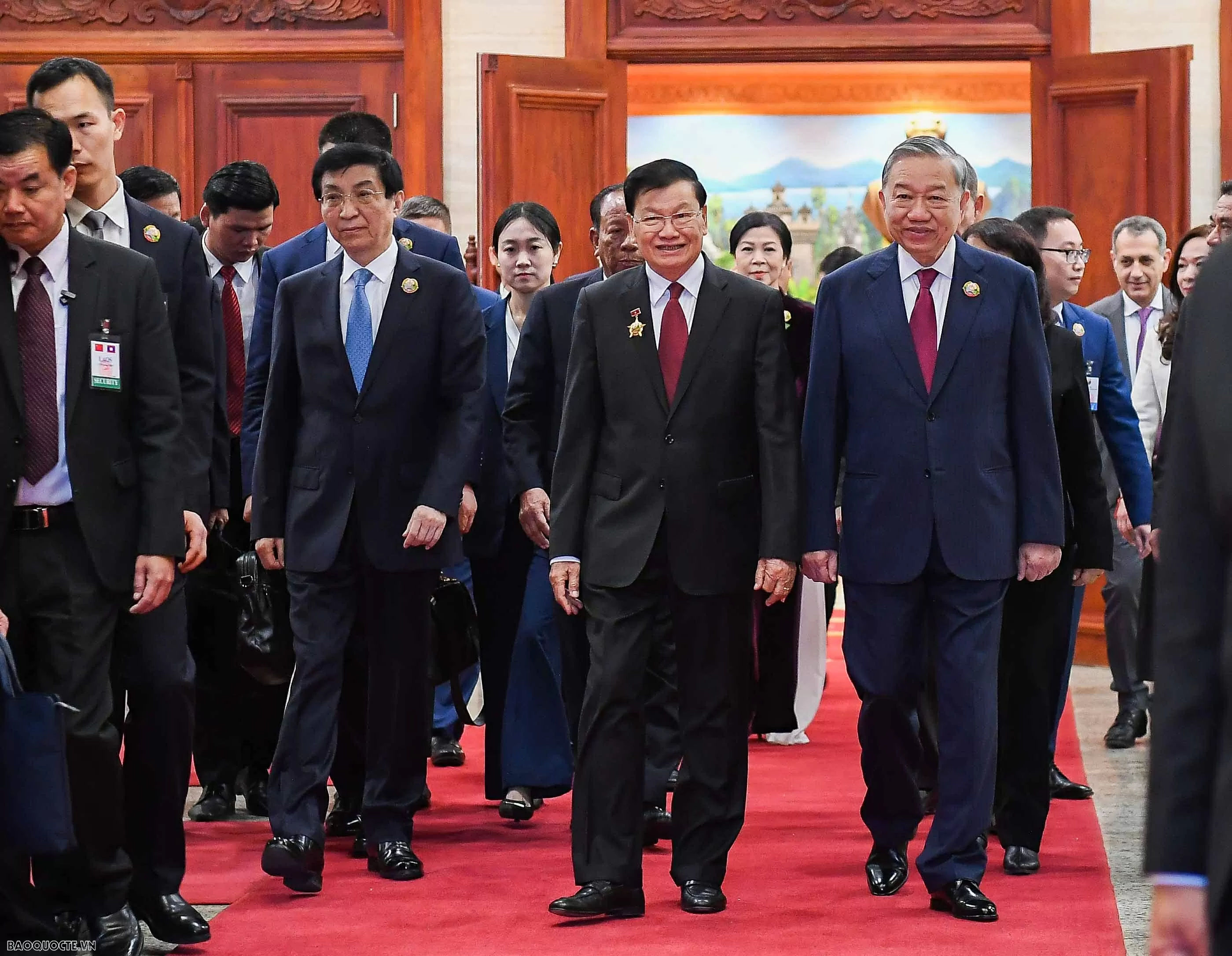 General Secretary To Lam and spouse attend 50th anniversary of Laos National Day