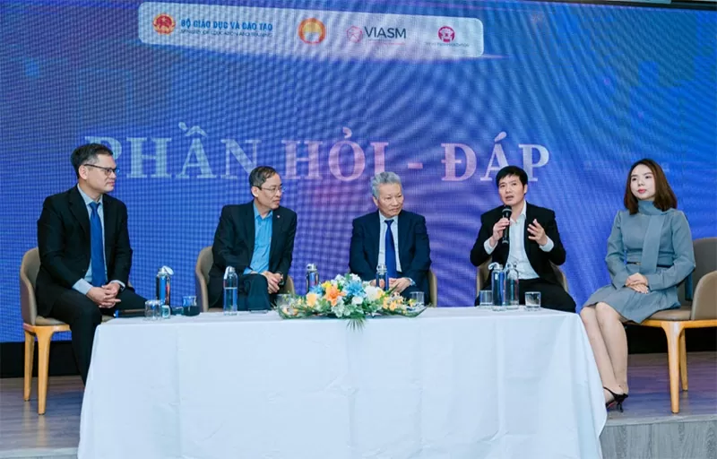 From Resolution 71 to Khanmigo: Teachers at the heart of digital transformation in education