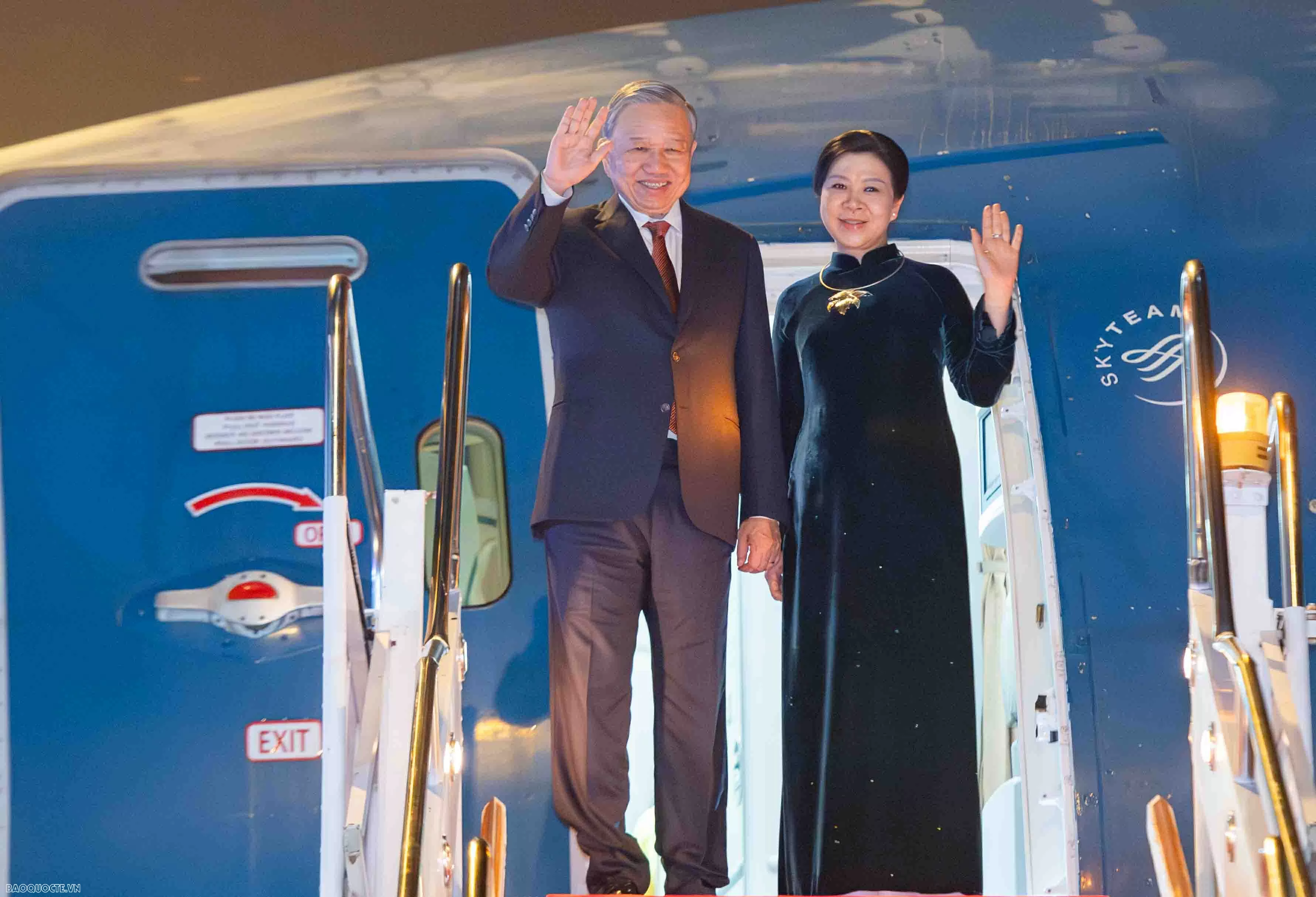 General Secretary To Lam and spouse depart Vientiane, concluding state visit to Laos