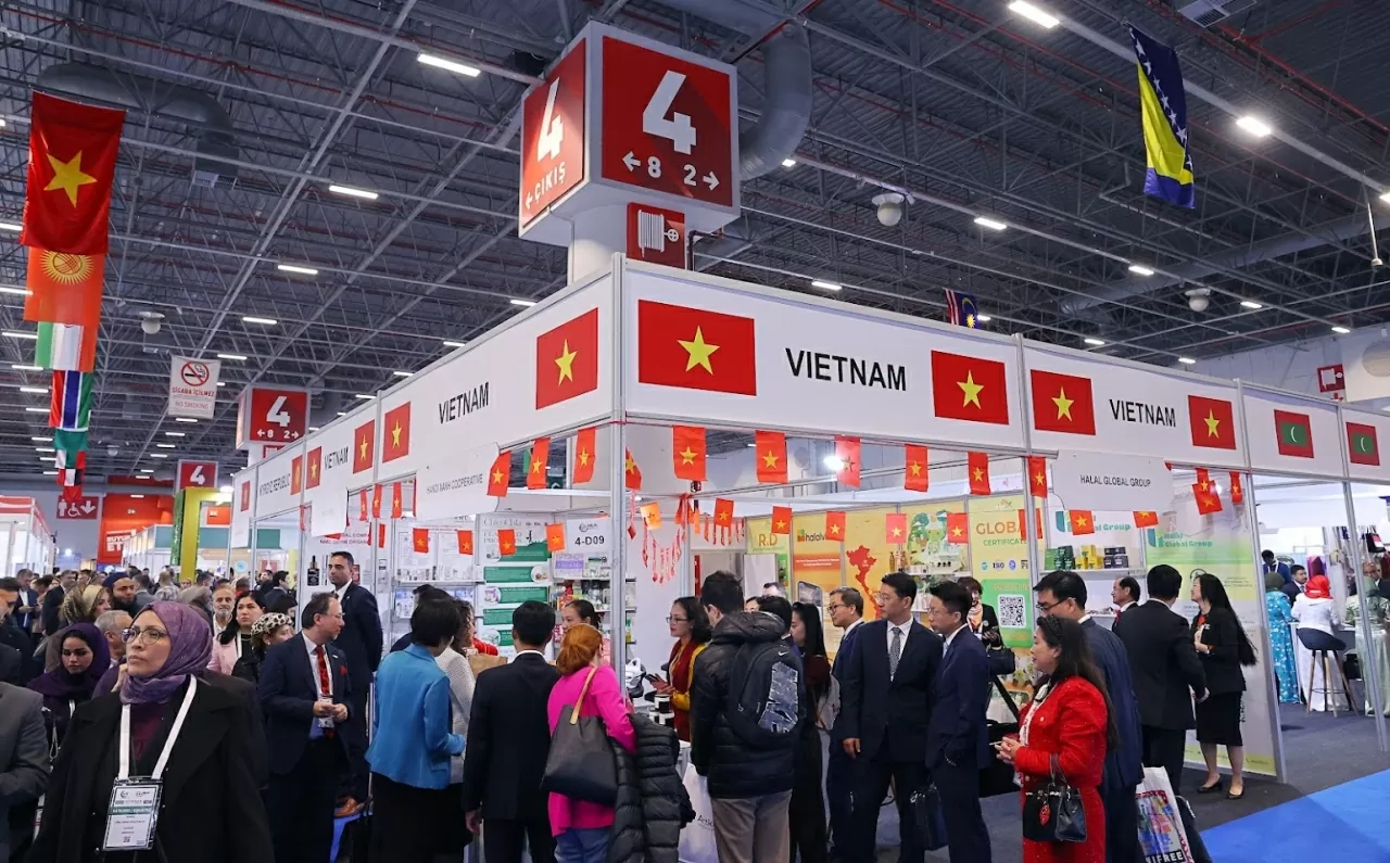 Vietnam attends the 11th World Halal Summit and Halal Expo 2025 in Istanbul, Turkey
